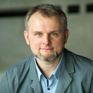 Andrej Vitushkaطبيب أطفال وحضانات الأطفال NICU، والحاصل على الماجستير والدكتوراه.